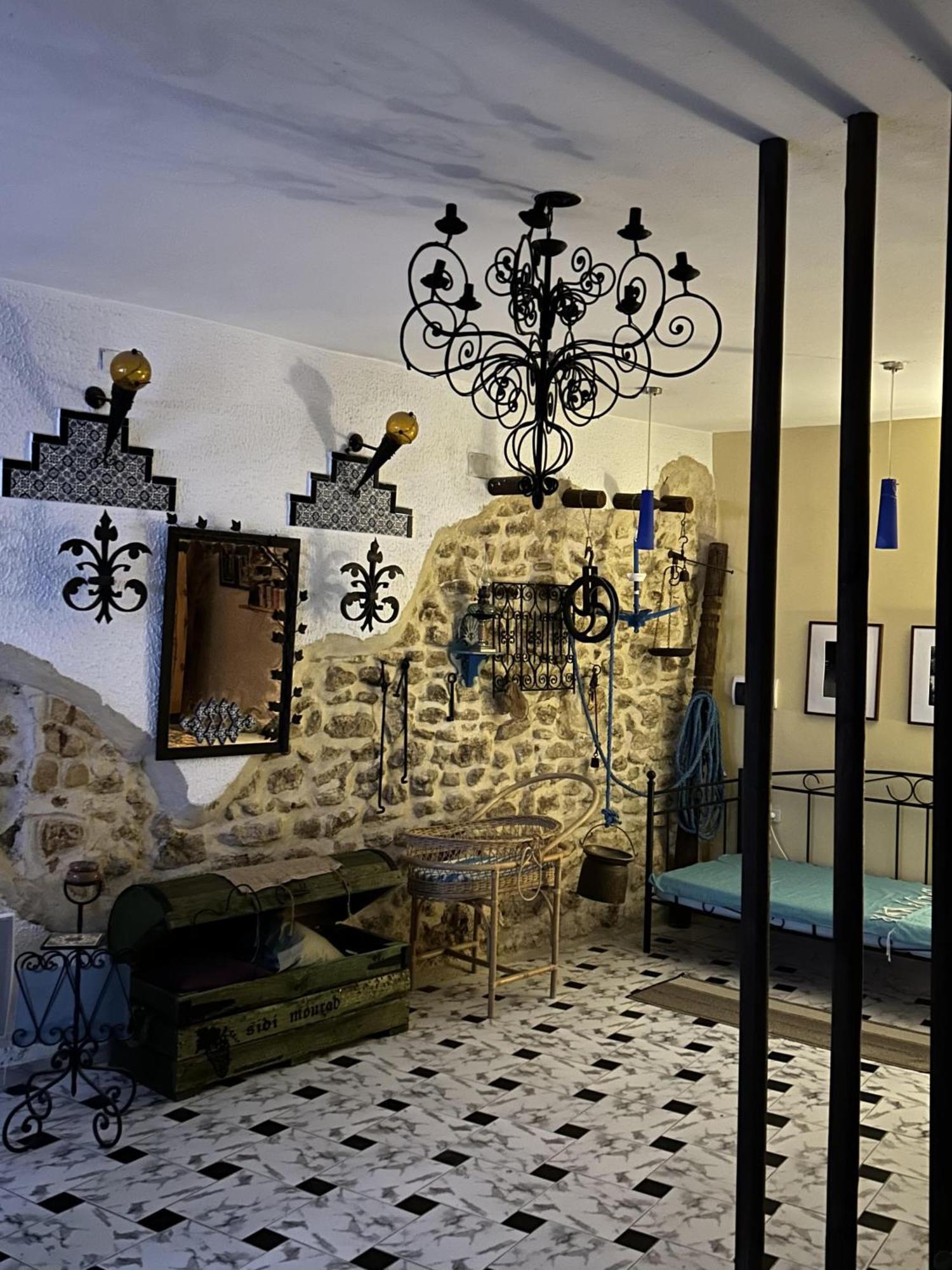 Hotel L'Artisan Harqalah Zewnętrze zdjęcie