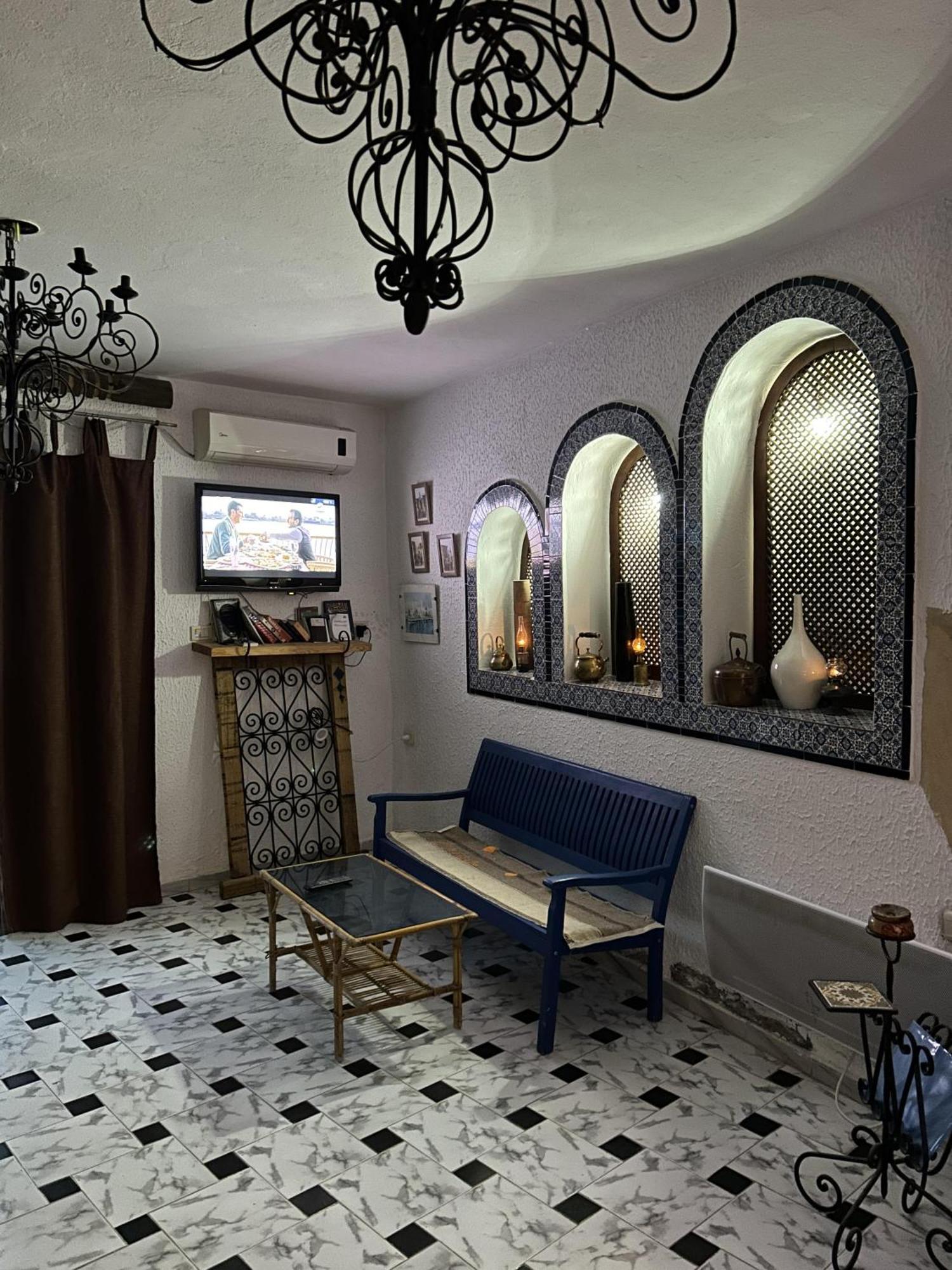 Hotel L'Artisan Harqalah Zewnętrze zdjęcie