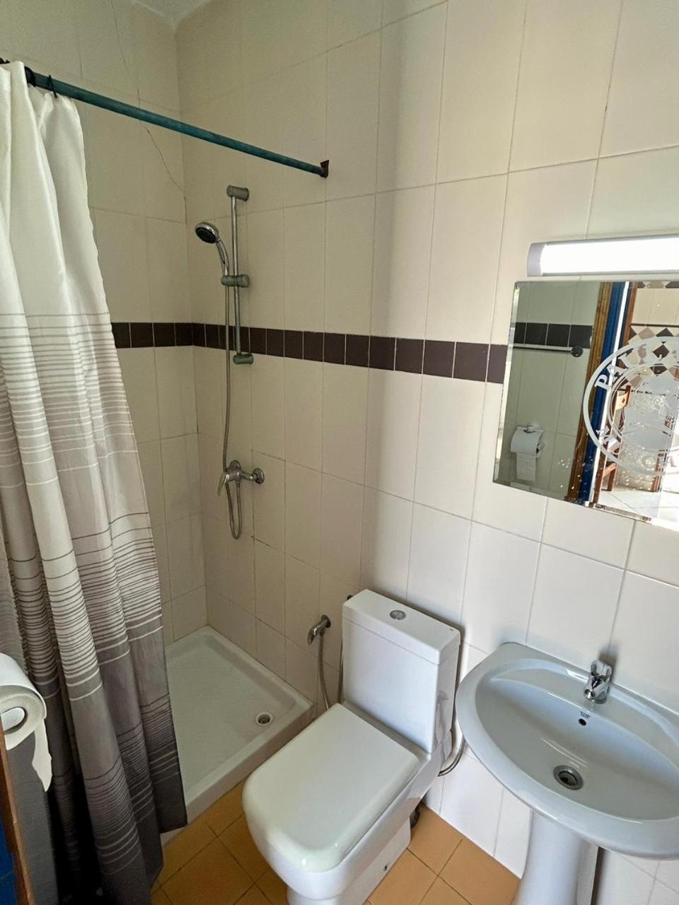 Hotel L'Artisan Harqalah Zewnętrze zdjęcie