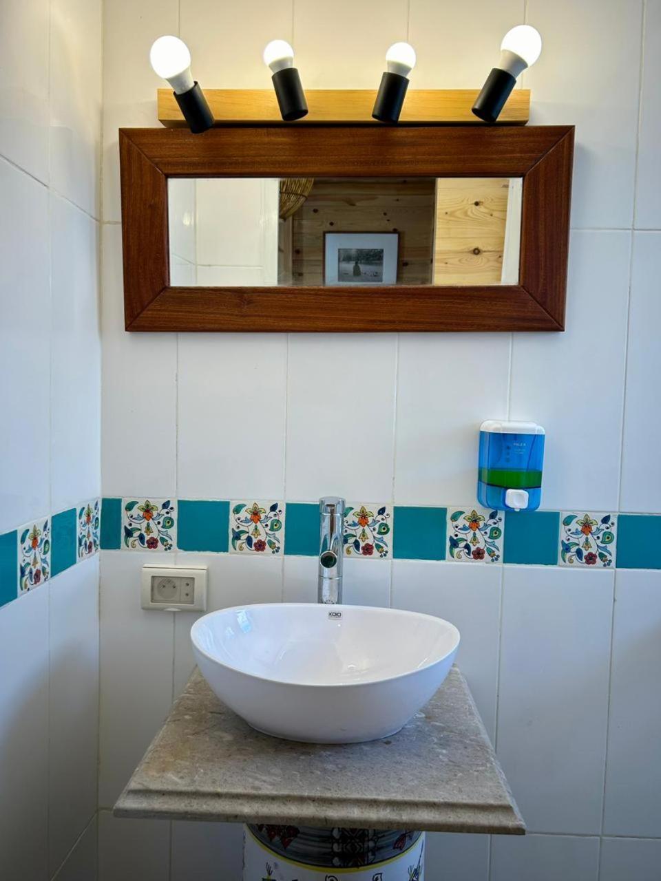 Hotel L'Artisan Harqalah Zewnętrze zdjęcie